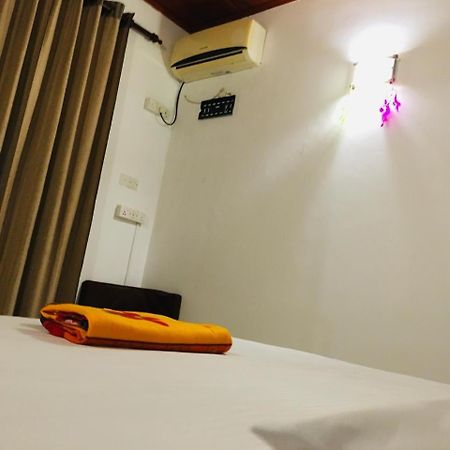 The Shade Brothers Hotel Katunayake Exterior photo