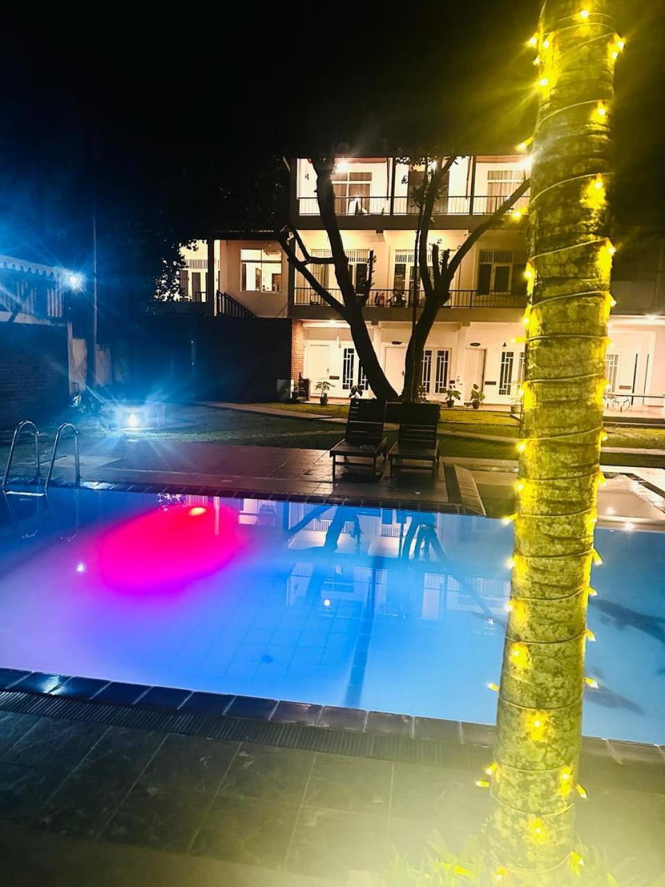 The Shade Brothers Hotel Katunayake Exterior photo